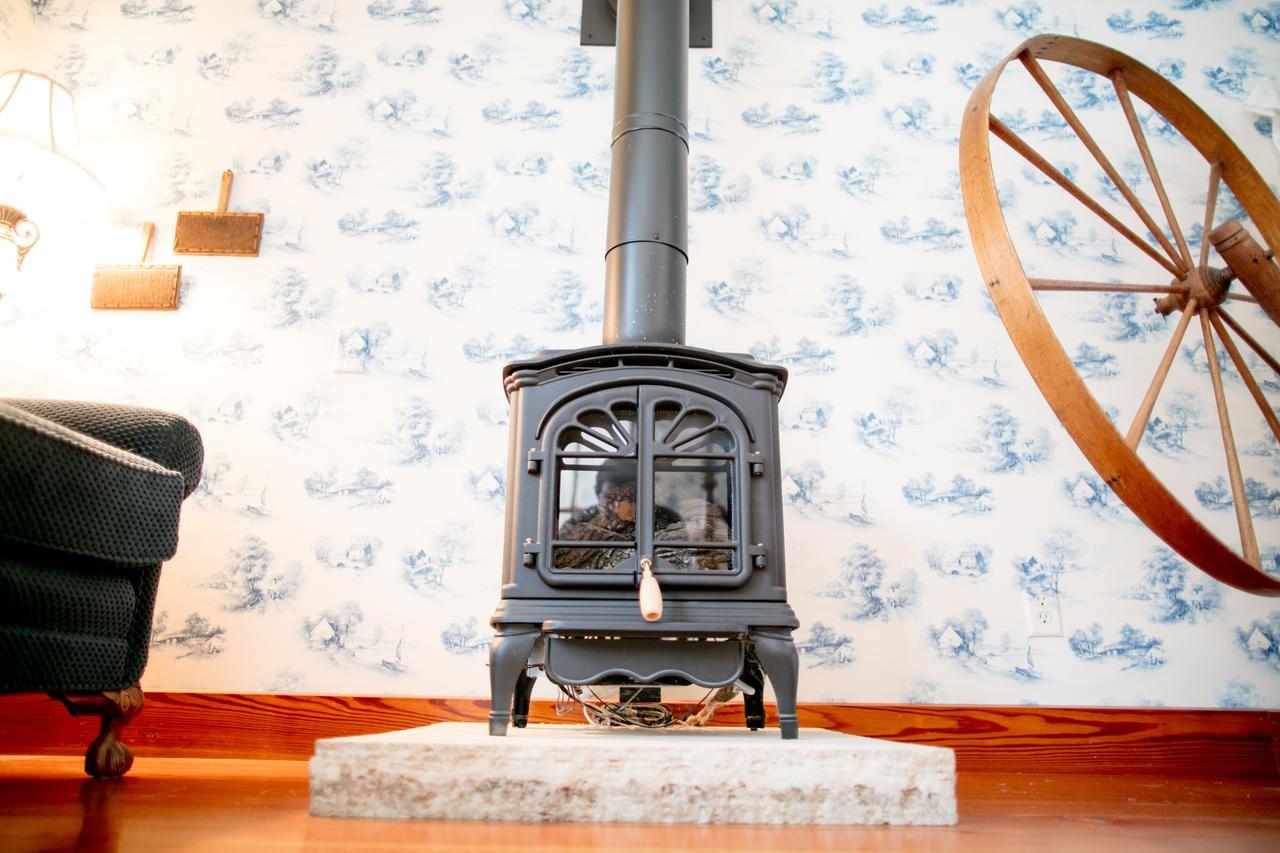 Round Barn Farm B & B Event Center Ред Уинг Екстериор снимка