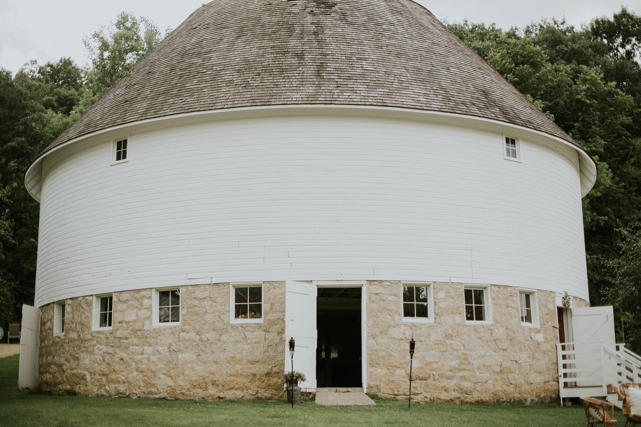 Round Barn Farm B & B Event Center Ред Уинг Екстериор снимка