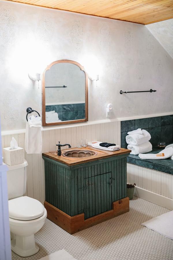 Round Barn Farm B & B Event Center Ред Уинг Екстериор снимка