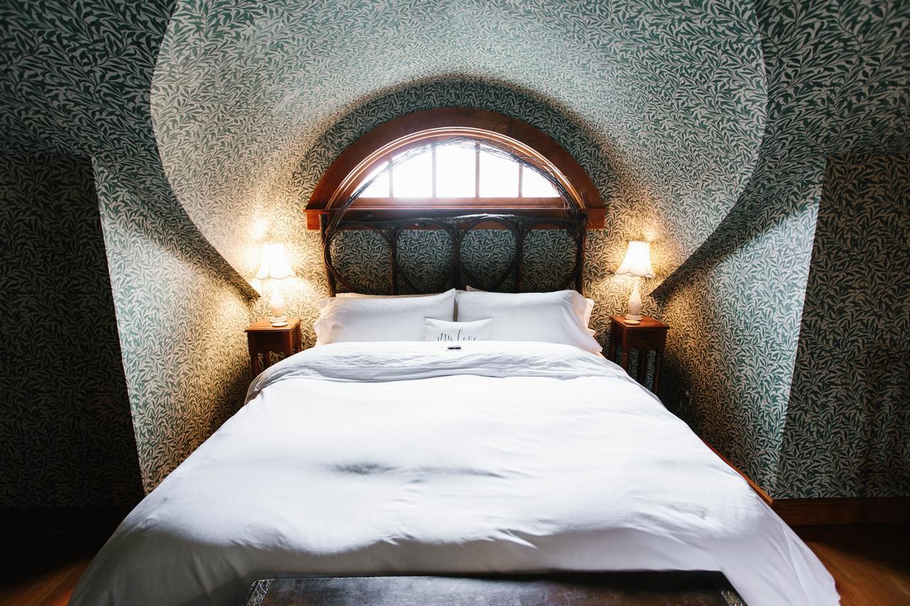 Round Barn Farm B & B Event Center Ред Уинг Екстериор снимка