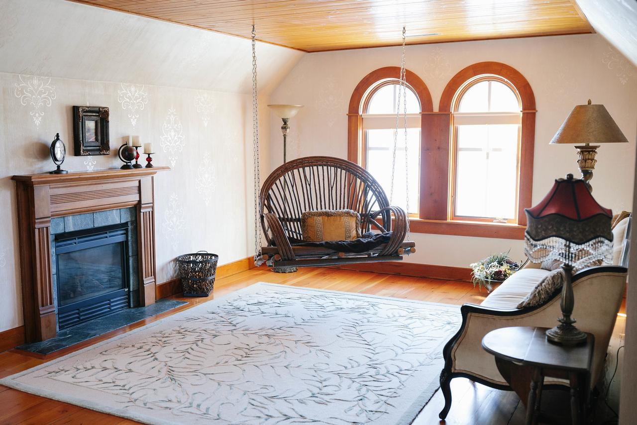 Round Barn Farm B & B Event Center Ред Уинг Екстериор снимка